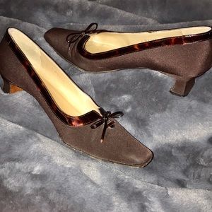 Stuart Weitzman Brown Classic Pump, Kitten Heel